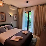 Apartment Corner