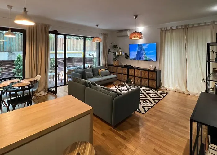 Corner Appartement Boekarest